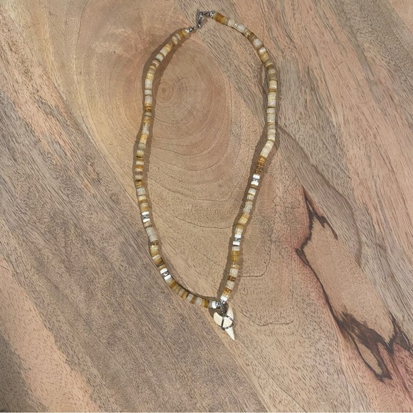 *2/$15* Shark Tooth Necklace - Picture 4 of 4